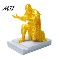 Creative Desk Storage Solution 3D Printed Knight Pen Holder, Kneeling Stand, Exquisite Unique Resin Sculpture Stand Sculpted Statue, Organizer auksinė
