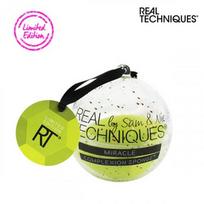 Real Techniques Holiday Miracle Sponge Ornament none