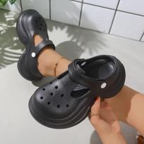 Fashion 2025 New Women's Outdoor Fashionable Slip-On Sandals Anti-Slip Indoor-Outdoor Clog Shoes Comfortable EVA Material 35 juoda