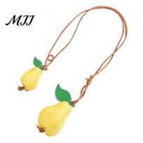 Straw Tote Bag Charm Pendant Hand-Sewn Imitation Leather Fruit Shape Design Keychain Multi-Purpose Yellow Green Summer Decoration Daily Mood Booster Pear