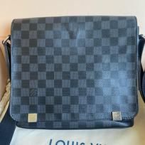 [Pre-Owned] District Messenger Bag Damier Checkered Business Commuting Versatile Portable Small Shoulder Crossbody Bag - Excellent #12MJDF4 ONE SIZE