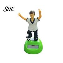 Solar Energy Car Figurine Soccer Swinging Toy for Dashboard, Nodding Football Bobblehead, Battery-free Auto Shake Decoration Vehicle Office