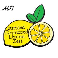 Fruit Enamel Pin Zinc Alloy Brooch Pin, Lemon Shape Outline with Colorful Coloring, Fade-Resistant for Clothing Canvas Bags Hats Office Worker Gift geltona