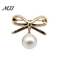 Shawl Safety Pin Brooch Women Bowknot Shape Anti-Rust Finish Clip with Faux Imitation Pearl Rhinestones Inlaid Sweaters Scarves Jackets Decorative