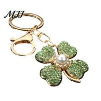 Oxidation Resistant Keychain Pendant Shiny Rhinestones Imitation Pearls Inlaid Four-Leaf Clover Design Zinc Alloy Key Chain with Lobster Clasp auksinė