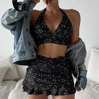 Moterio maudymosi kostiumas su kaklą surišamu dirželiu, atskiras trijų dalių komplektas, gėlėtas tinklinis, raudona suvarstoma sijoninė bikini apranga S black
