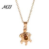 Coastal Fashion Accessory Women Summer Beach Necklace Cute Crab Turtle Pendant with Electroplated Artificial Gemstone Style for Holiday Vacation Tortoise
