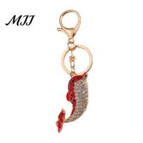 Decorative Key Fob Keychain Pendant Sparkling Rhinestones Inlaid Dolphin Design Double-sided Holder with Lobster Clasp Lightweight Car Bag Accessory raudona