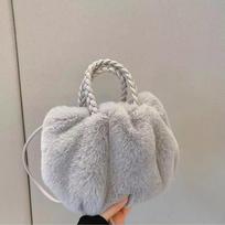 Mados pliušinės moteriškos viršutinės rankenos pečių rankinės Trend Design Girl Faux Fur Adies Didelės talpos Crossbody Bags Rankinės