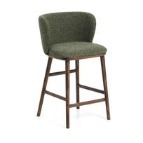 Tamsiai žalios spalvos iš audinio baro taburetė (sėdynės aukštis 65 cm) Ciselia – Kave Home