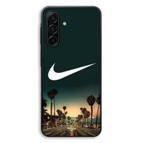 Coque Pour Samsung Galaxy A56 Nike logo arrière-plan Palmiers de Californie la nuit Maniacase