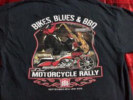 Biker Rally T Shirt Bikes Blues BBQ Fayetteville 2013 Size XL Black Short Sleeve Unisex T-Shirt L