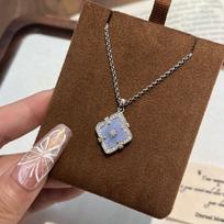 Italian Retro Court Style Buchi Window Grilles Purple Chalcedony Pine Four-Leaf Clover Set Necklace Bracelet Earrings