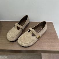 Korean version of retro round head flat bottom loafers women's 2025 autumn and winter new suede versatile and thin Mary Jane single shoes women 35