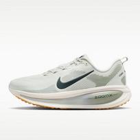 Nike Men's Vomero 18 Running Shoes 41