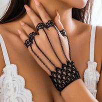 Creative Vintage Black Lace Finger Wrist Chain Rings Bracelets for Women Metal Connecting Hand Harness Bangles Halloween Jewelry