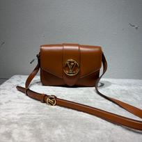 [Pre-Owned] Pont 9 Solid Color Logo Smooth Calfskin Shoulder Crossbody Bag - Very Good #1U9PQT2 ONE SIZE