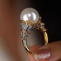 New Woven Fashionable Jewelry with Gold Carving Lace and Lace Trim Two Tone Ring