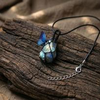 Natural Labradorite Raw Stone Necklace, Artisan Macrame Blue Butterfly Pendant, Healing Crystal Amulet, Boho Spiritual Jewelry Gift Matches the image