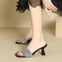 Fashion Square Head Sandals and Slippers for Women 2025 New Daily Coarse Heel Shoes for Outer Wear Casual Fashion Summer Women's Shoes 35