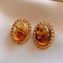Maillard coffee oval resin earrings retro versatile stud earrings light luxury earrings women