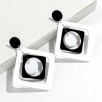 Vintage Acrylic Geometric Drop Earrings for Women Classic Statement Black White Square Round Big Earring Trendy Jewelry Gifts