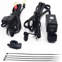 Motociklo dvigubo USB telefono įkroviklio adapterio rinkinys 5V 3.1A su SAE greito atjungimo kištuku ir maitinimo jungikliu. 6.6x6.6x3cm