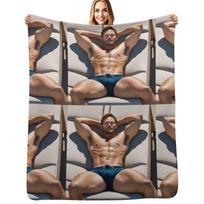 chris pratt relaxing Throw Blanket Luxurious Soft Fuzzy Blanket for Sofa Bed Size: 75*100cm, Weight: 230 GSM