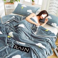 Falei Plush Coral Fleece Blanket - Thick Air Conditioning Cover for Adults & Students, Ideal for Midday Naps & Dorms. 70x100 cm