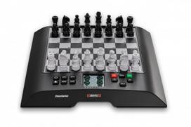 Millennium ChessGenius Chess set International