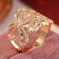 Luxurious hollow butterfly-shaped ring set inlaid with synthetic zircon, designed for women with wide faces, featuring a sweet and delicate style 7