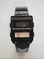 Atitinkantis Matricos Retro 1980-ųjų Elektroninis Skaitmeninis Laikrodis Dvigubas LCD Ekranas Nerūdijančio Plieno Futuristinis Dizainas ODM Laikrodis juoda