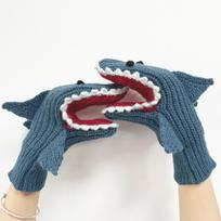 3D Christmas Shark Full-Finger Knitted Gloves for Autumn and Winter One Size