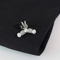 Elegant Zirconia Pearl Ear Cuff - Luxurious and Chic Design