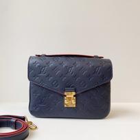 [Pre-Owned] Pochette Metis Monogram Embossed Leather Messenger Bag - Very Good #171F2VP ONE SIZE