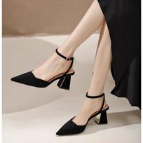 2024 2024 Summer New Pointed 2024 One Line Buckle Style Shallow Mouth Sandals Women's Comfortable Banquet Shoes Women 40 juoda