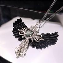 Y2K Inspired Gothic Wings and Cross Pendant Punk Choker Necklace Heart Shaped Shiny Zircon Perfect Couple Friend Jewlery Gift