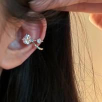 Clip- Synthetic Zirconia Ear Cuff - No-Pierce Bar Clasp Jewelry Suitable for Daily Wear, Valentine' Gift, Year-Round Elegant