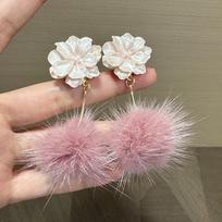 Fairy Sweet Pink Flower Drop Pom-pom Stud Earrings Exquisite Minimalist Playful Versatile New Winter Women Pierced Jewelry