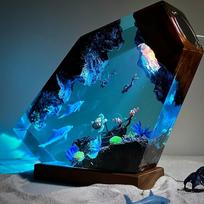 Healing Marine Micro-landscape Resin Handicrafts Luminous Ornaments Desktop Decorations Creative Whale Birthday Festival Gifts 6 x4 inches