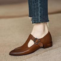 Coarse heel small size 2025 pointed T-shaped low heel versatile retro buckle with brown rare women's spring single shoes versatile low heel 34