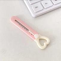 MINKYS Kawaii Mini Pocket Love Heart Art Utility Knife Express Box Knife Paper Cutter Craft Wrapping Tools Stationery rožinė
