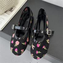 Designer Embroidered Flower Mesh Fabric Flat Heels Women Sandals Fashion Round Toe Buckle Strap Casual Mule Shoes 35 juoda