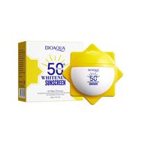 40g Balinantis ir nuo saulės apsauginis kremas šviesinimui, izoliacijai ir apsaugai nuo UV spindulių 40g yellow