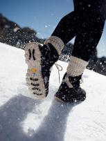 Moteriški aukšti žygio ICE CRACKER batai su Primaloft izoliacija - juodi