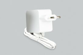 Raspberry Pi 27W USB-C power adapter, white (SC1152)