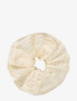 Becksöndergaard - Wavey Scrunchie - Plaukų gumytė - Kreminė spalva