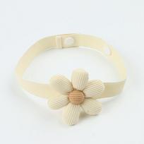 Elegantiškos 8 cm gėlėtos užuolaidų surišimo juostos, elastinės surišimo juostos, langų apdaila, dekoratyviniai gėlių užuolaidų aksesuarai One flower smėlis
