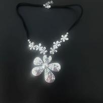 Vintage Hong Kong Style Multi-Flower Design Sense Alloy Pendant Clavicle Chain Bohemian Beach Wind Necklace