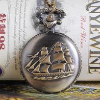 Mielas senovinis laikrodis bronzinio atspalvio kvarcinis kišeninis laikrodžio pakabukas apvalios formos Carve Sailboat Steam P black